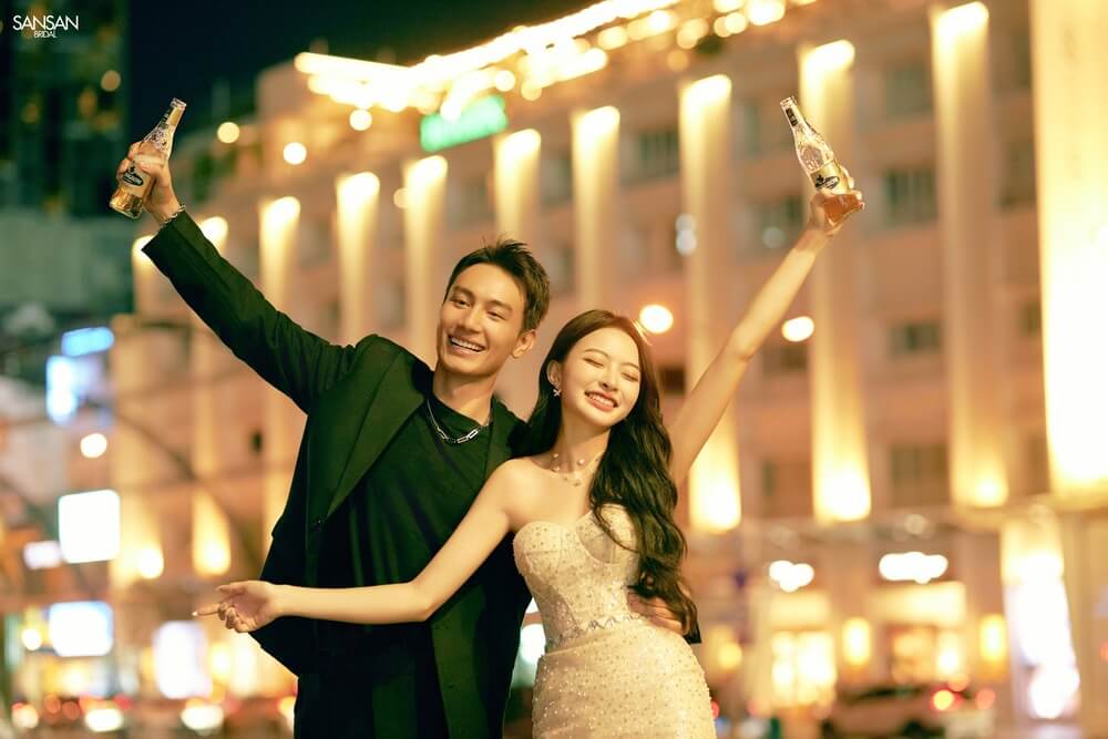 Các cặp đôi nên chuẩn bị tinh thần vui vẻ và thoải mái để có được những bức ảnh cưới đẹp và tự nhiên nhất